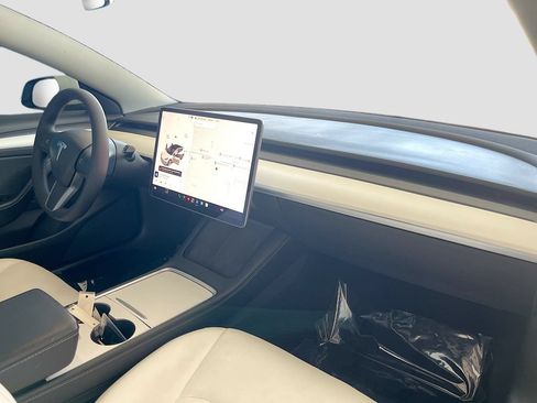Used 2021 Tesla Model 3 Standard Range Plus RWD image 27