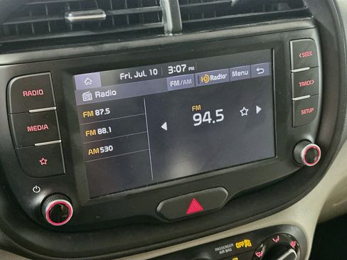 Used 2022 Kia Soul LX FWD image 19