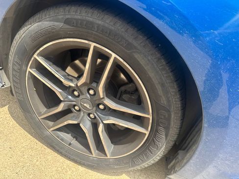 Used 2018 Ford Mustang Coupe w/ Equipment Group 101A RWD image 8