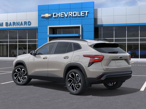 New 2026 Chevrolet Trax RS w/ Sunroof Package FWD image 3