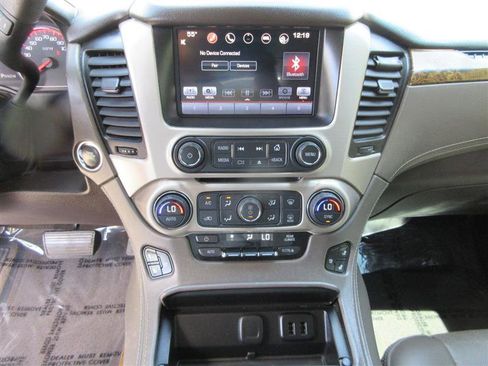 Used 2016 GMC Yukon Denali w/ Open Road Package AWD/4WD image 19