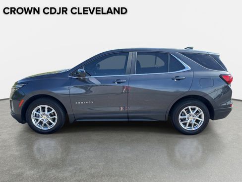 Used 2022 Chevrolet Equinox LT w/ Driver Convenience Package FWD image 8