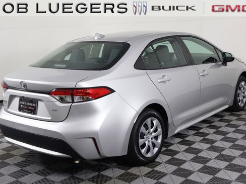 Used 2022 Toyota Corolla LE image 6