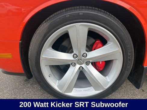 Used 2009 Dodge Challenger SRT8 w/ SRT Option Group II RWD image 8