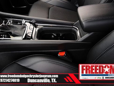 New 2026 Jeep Compass Latitude image 36