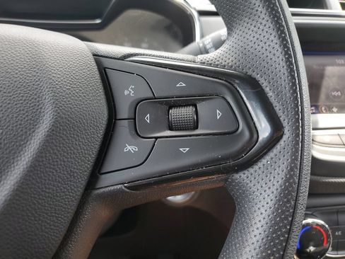 Used 2023 Chevrolet TrailBlazer LT FWD image 24