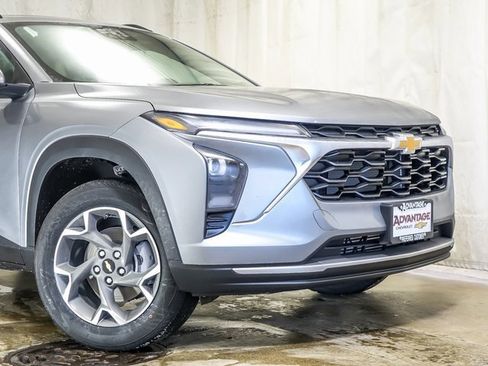 New 2026 Chevrolet Trax LT image 3