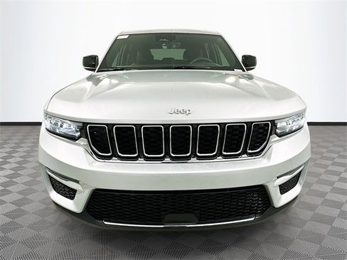 New 2025 Jeep Grand Cherokee Limited w/ Trailer Tow Package image 2