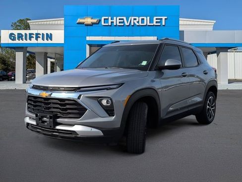 Used 2025 Chevrolet TrailBlazer LT AWD/4WD image 11