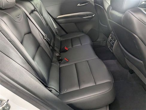 Used 2024 Cadillac XT4 Premium Luxury image 32