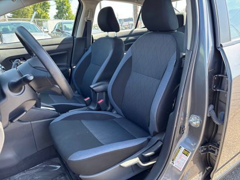 Used 2025 Nissan Versa SV FWD image 29