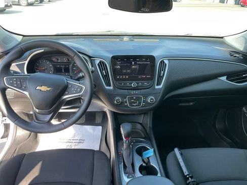 Used 2023 Chevrolet Malibu RS FWD image 22