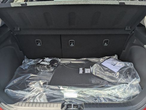 New 2025 Hyundai Venue SE image 12