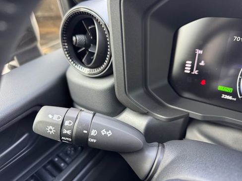 Used 2025 Toyota Land Cruiser image 27