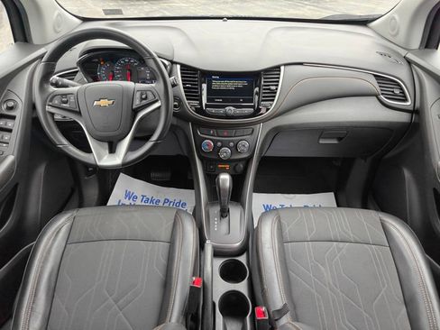 Used 2019 Chevrolet Trax LT w/ LT Convenience Package FWD image 20