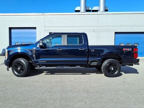 Used 2023 Ford F250 XL w/ STX Appearance Package AWD/4WD image 2