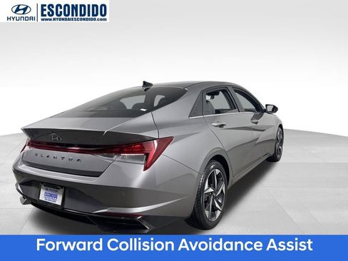 Certified 2022 Hyundai Elantra SEL w/ Convenience + Premium Package image 5