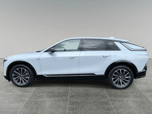 New 2026 Cadillac Lyriq Sport image 2