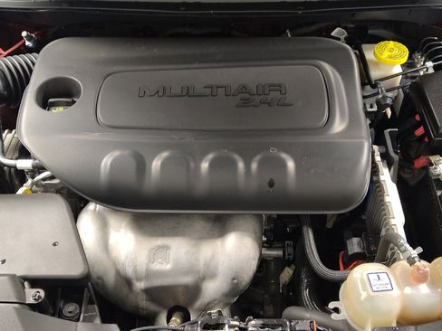 Used 2019 Jeep Cherokee Latitude Plus image 30