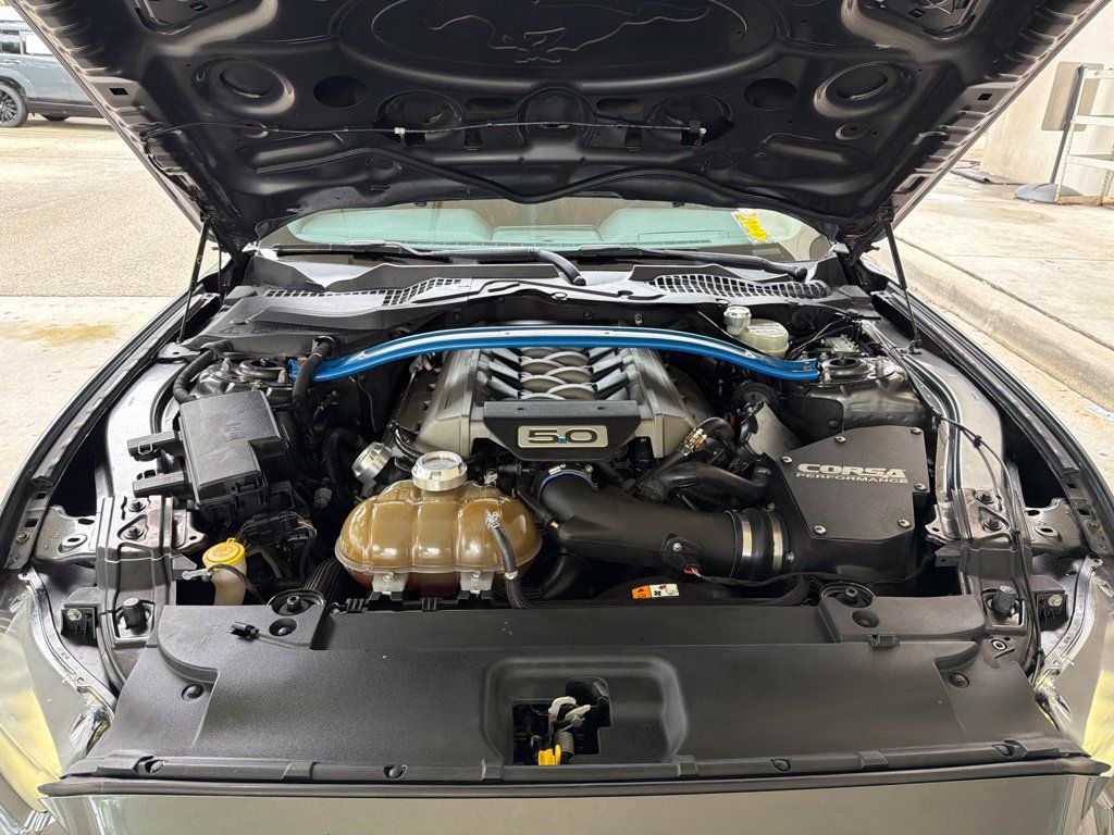 Used 2017 Ford Mustang GT Premium RWD image 11