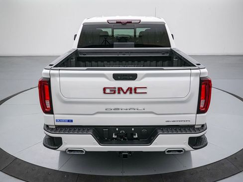 Used 2021 GMC Sierra 1500 Denali w/ Denali Ultimate Package AWD/4WD image 6
