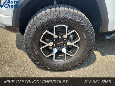 Used 2024 GMC Canyon AT4X AWD/4WD image 9