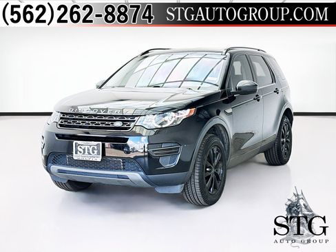 Used 2017 Land Rover Discovery Sport SE image 1