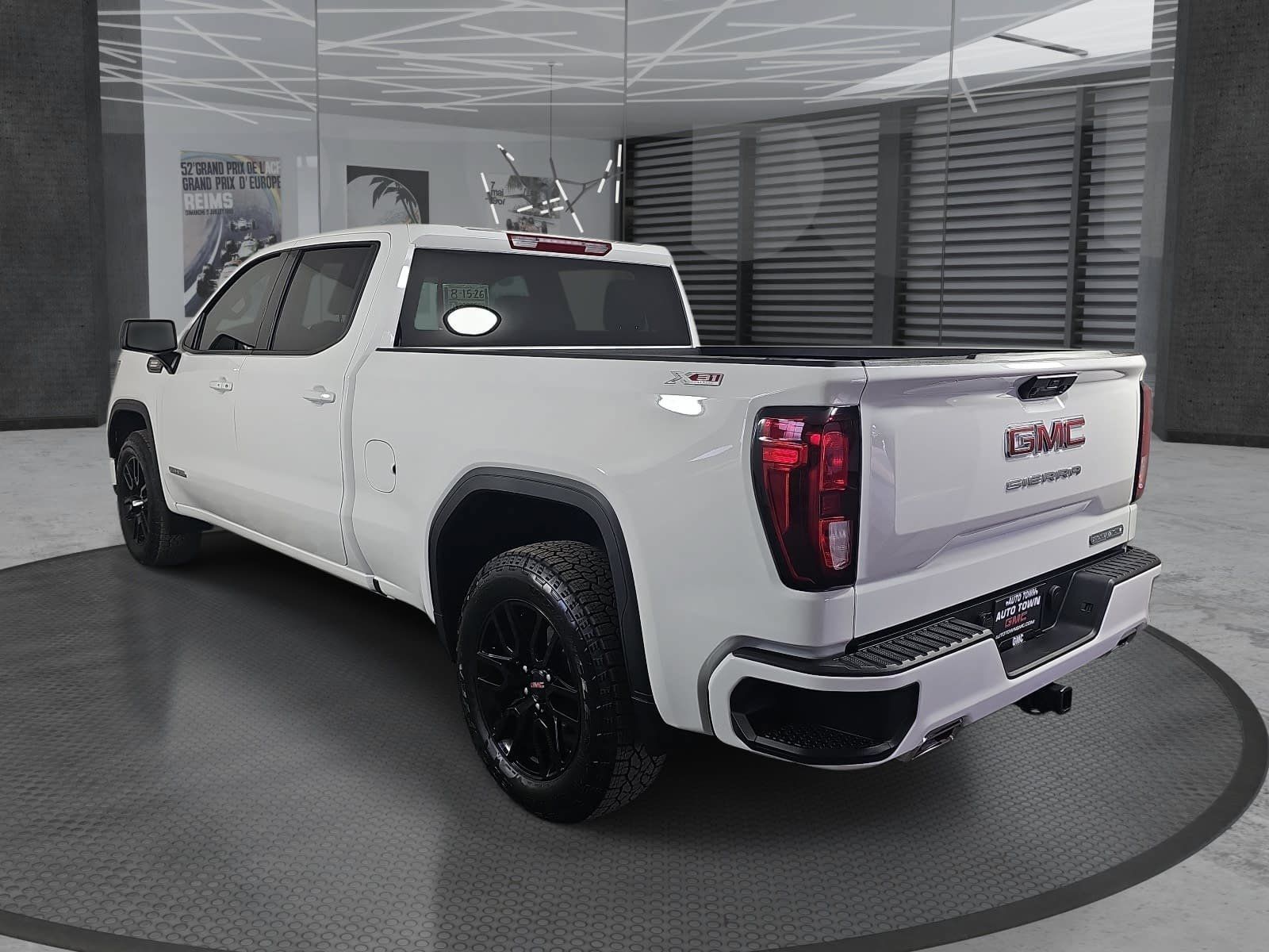 Used 2026 GMC Sierra 1500 Elevation AWD/4WD image 8