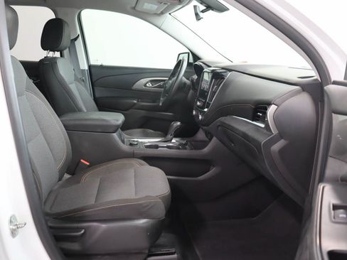 Used 2018 Chevrolet Traverse LT FWD image 20