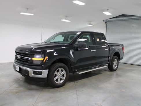 Used 2025 Ford F150 XLT w/ Equipment Group 301A Standard image 4