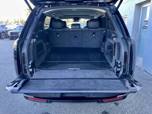 Used 2025 Land Rover Range Rover Long Wheelbase SE image 39