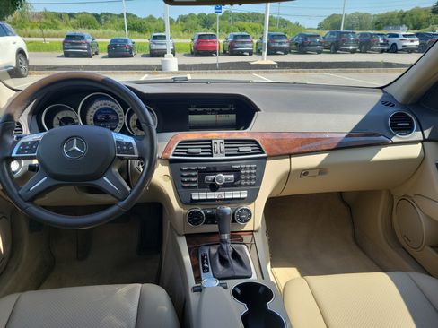 Used 2014 Mercedes-Benz C 300 4MATIC Sedan image 3