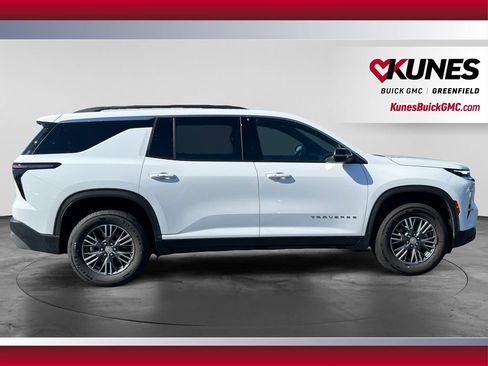Used 2025 Chevrolet Traverse LT AWD/4WD image 12