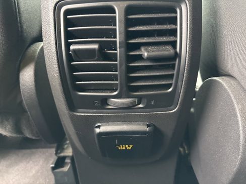 Used 2016 Ford Escape SE w/ Equipment Group 201A image 5