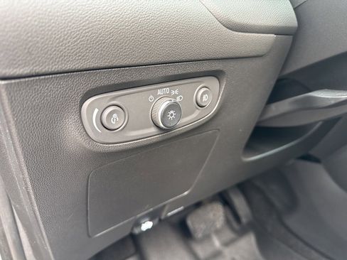 Used 2022 Buick Encore GX Preferred w/ Cold Weather Comfort Package image 16