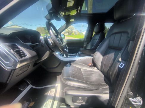 Used 2018 Land Rover Range Rover Sport Supercharged image 13