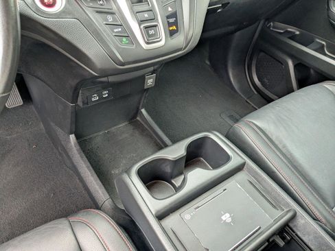 Used 2025 Honda Odyssey Sport-L image 15