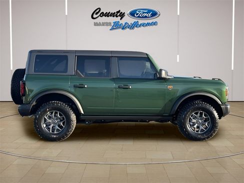 New 2025 Ford Bronco Badlands image 23