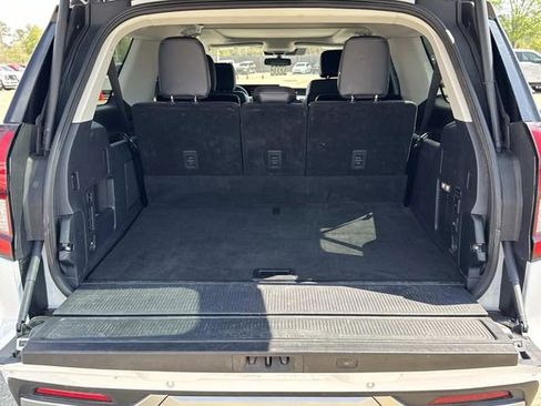 Used 2025 Ford Expedition Max Platinum image 11