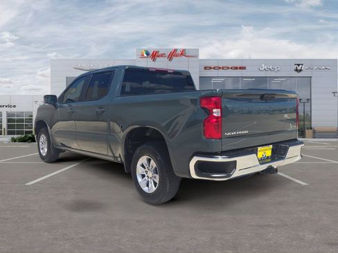 Used 2025 Chevrolet Silverado 1500 LT image 3
