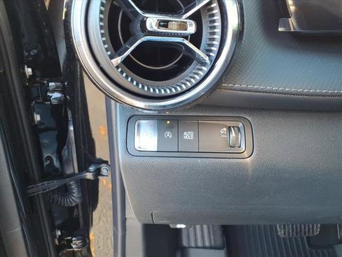 New 2026 Chevrolet Equinox LT image 9