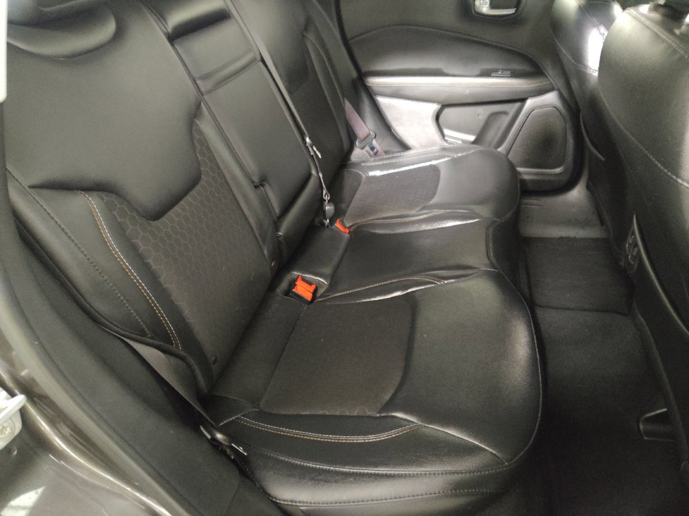 Used 2018 Jeep Compass Latitude w/ Popular Equipment Group AWD/4WD image 19