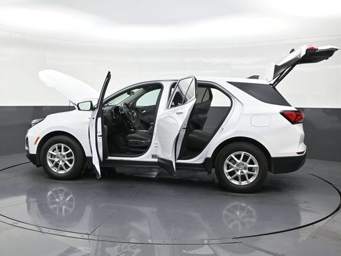 Used 2021 Chevrolet Equinox LT FWD image 27