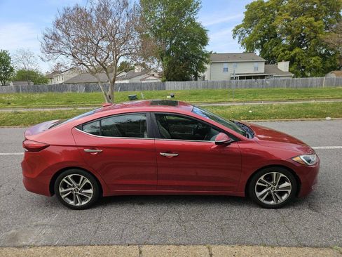 Used 2017 Hyundai Elantra Limited w/ Limited Tech Package 04 image 7