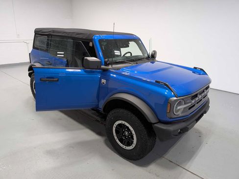 Used 2022 Ford Bronco Big Bend w/ Sasquatch Package AWD/4WD image 17