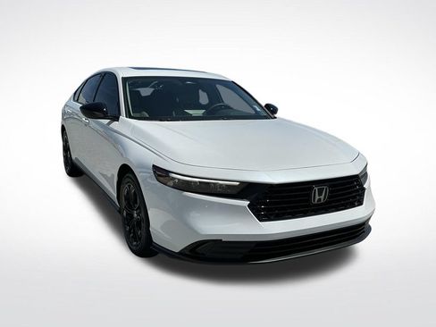 Certified 2025 Honda Accord SE image 11