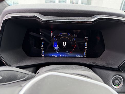 Used 2023 Chevrolet Colorado Z71 w/ Z71 Convenience Package 2 image 6