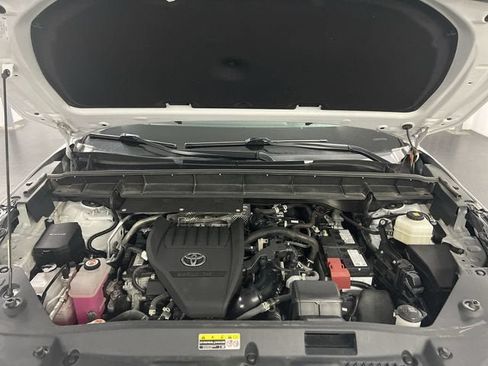 Used 2023 Toyota Highlander XLE AWD/4WD image 31