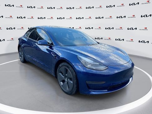 Used 2022 Tesla Model 3 RWD image 1