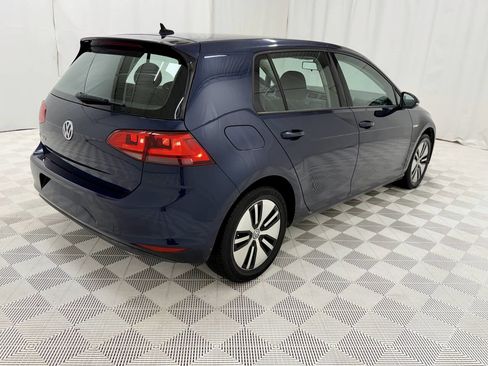 Used 2016 Volkswagen e-Golf SE w/ DC Fast Charging Package image 8